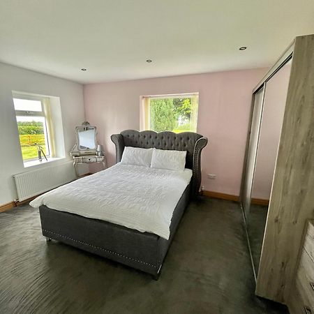 Unique Countryside Stay Dundrod Экстерьер фото